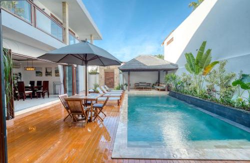 Berawa Villa | New Private 4BDR Villa - Canggu Center - Near ATLAS & Finns Beach Club