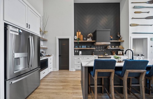 Hot Springs House | NEW~ Private Pool~Movie Room~Lake Hamilton~Boat Dock