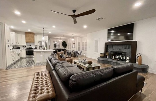 Temecula House | -New- Ranch Pool Home by Temecula Wine Country