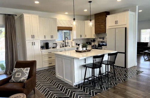 Temecula House | -New- Ranch Pool Home by Temecula Wine Country