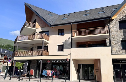 Saint-Lary-Soulan Apartment | New - Refined apartment in Saint-Lary village center, 3 bedrooms- 8 pers.