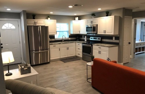 Bearss Plaza House | New remodeled Centrally located 2 Bedroom Home Near Everything