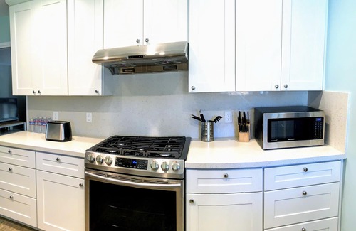 Santa Clara House | New Remodeled Home! 4br/2ba Walk to Apple Park!