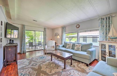 New Port Richey House | New! River Oasis w/Boat Dock, Kayaks & Fishing