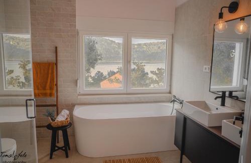 Skrivena Luka Apartment | New seafront apartments in Skrivena Luka