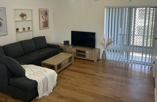 Henley Beach Apartment | New seaside 3 bed in Henley beach !