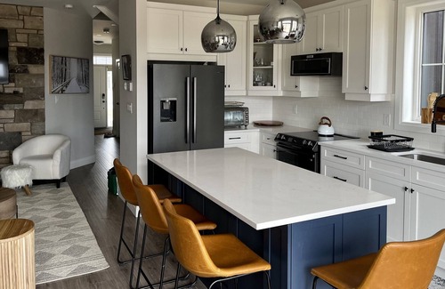 The Blue Mountains Ski Chalet | New semi detached home at the base of the Blue mountain