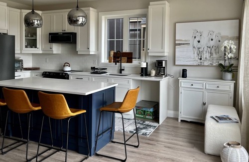 The Blue Mountains Ski Chalet | New semi detached home at the base of the Blue mountain