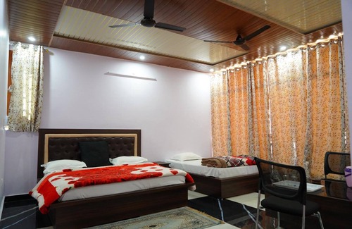 Didihat Hotel | New Shri Anand Best Hotel Berinag