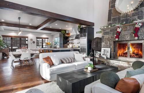Whitefish Condo | New! Slopeside Ski in/ski out, private hot tub and sleeps 8