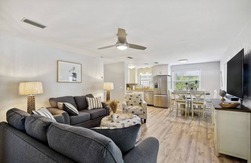 New Smyrna Beach House | New Smyrna Beach Home < 1 Mi to Beach/Main House