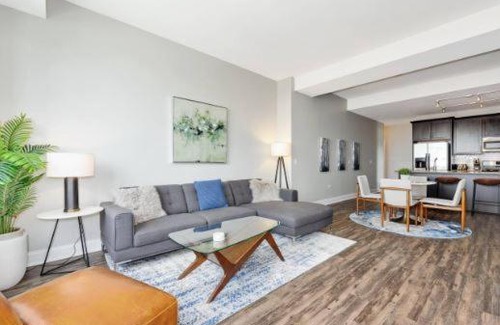 Prairie District Apartment | New! Spacious 3BR Apartment near McCormick Place