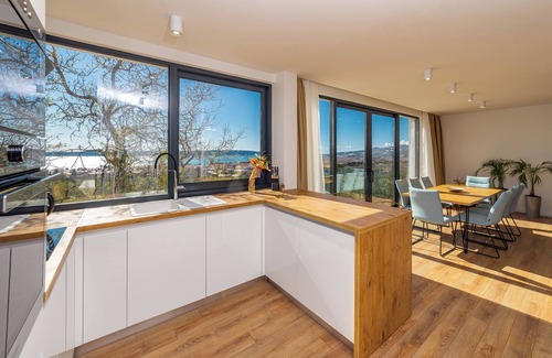 Kastela Villa | NEW Spacious 5-bedroom villa in peacefull Kaštel Lukšić with heated pool.