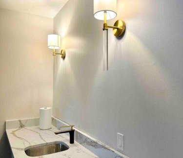 Noble Square Apartment | NEW! Spacious Art Deco Modern 5 BD/3BA Condo