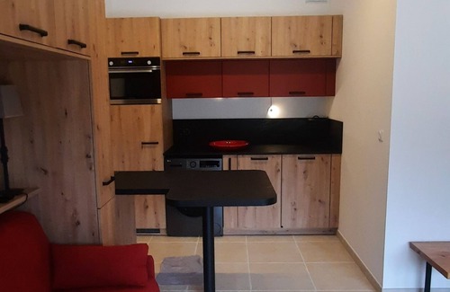 Saint-Martin-d'Ardeche Apartment | New studio in beautiful property with swimming pool and views of the Ardèche gorges