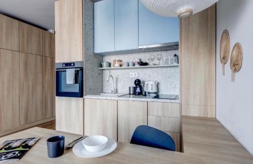 Sofia Apartment | New Studio - 300m Subway - 10 Mins City Centre