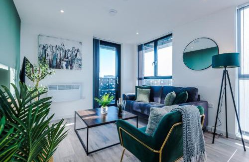 Vauxhall Apartment | NEW! Stunning 2-bed apartment in Liverpool by 53 Degrees Property - Amazing location, Ideal for Small Groups - Sleeps 4!