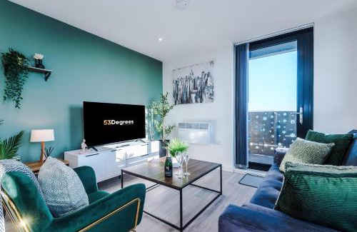 Vauxhall Apartment | NEW! Stunning 2-bed apartment in Liverpool by 53 Degrees Property - Amazing location, Ideal for Small Groups - Sleeps 4!