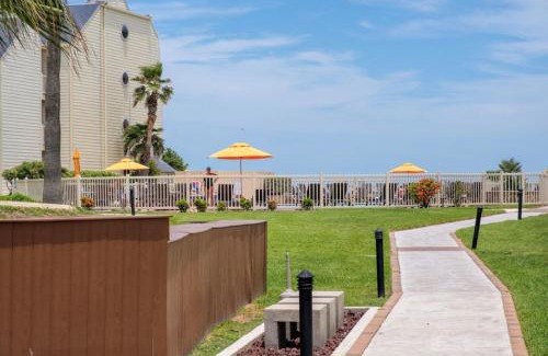 South Padre Island Apartment | New Stunning Ocean-View Beachfront Resort, Heated Pool!