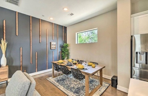 Northside House | NEW! Stylish Houston Townhome ~ 3 Mi to Downtown!