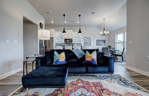 Edmond House | New, Stylish Modern Bungalow