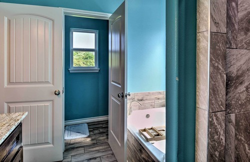 Aransas Pass House | NEW! Sunny House w/ Yard ~ 9 Mi to Port Aransas!