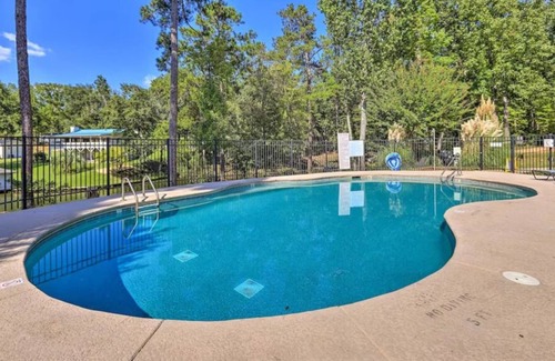 Milledgeville Condo | NEW! Sunset Cove Condo: Access to Lake Sinclair