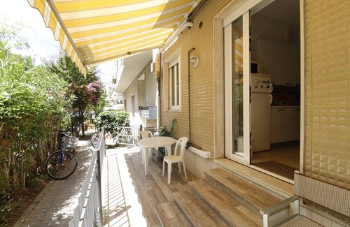 Follonica Apartment | New, Terrace Facing Pine Forest, 80 m Beach, AC, Heating, Wifi, Long Term Price