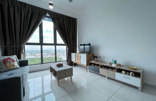 Bandar Puteri Puchong Apartment | [NEW] The Cruise Puchong 4-6 pax Bandar Puteri