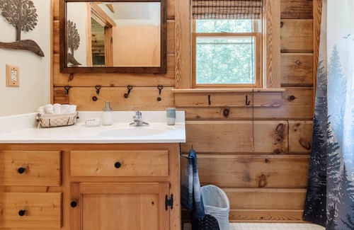 Greenville - Spartanburg Cabin | NEW! The Neely Cabin