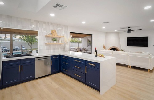 Sunburst Farms East House | NEW! The Windrose w/Pickleball, Pool & Spa