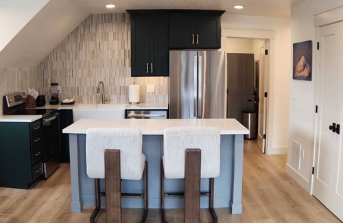 Park City Apartment | New to Market - Stunning Guest Suite with Mountain Views + year round recreation