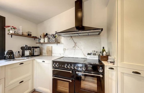 Ermita Villa | New To Market - Summer Sensation! Sleeps 8