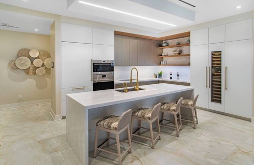 Nassau Apartment | NEW to VRBO * Beachfront 3 bedroom Luxury Residence
