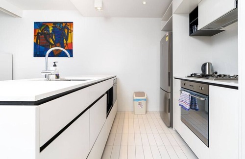 Kingston Apartment | New to VRBO: Captivating Unit with Lake View in Kingston!