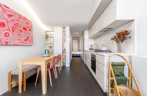 Canberra City Centre Apartment | New to VRBO: Elegant Inner City Life Apt | Nishi Building