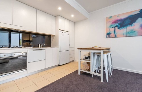 Kingston Apartment | New to VRBO: Gateway Apt in Kingston Central!