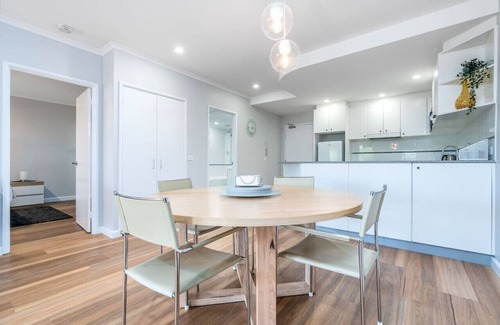 Griffith Apartment | New to VRBO: Modern & Homely 2BR Burke Crescent Apartment