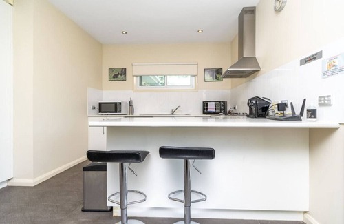 Griffith Apartment | New to VRBO: Serene 2BR House near the heart of Kingston