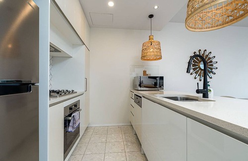 Barton Apartment | New to VRBO: Superbly Convenient Lakefront View Apt
