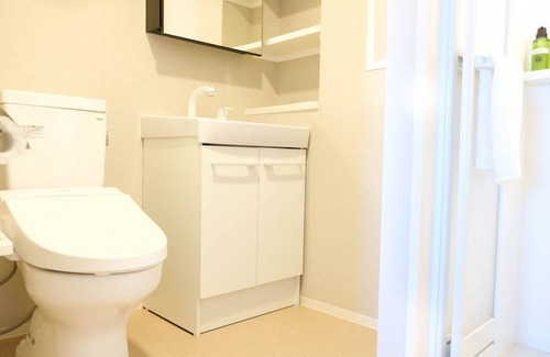 Higashiogu Hotel | NEW TOKYO DELUXE DOUBLE BEDS MAX4 METRO WIFI D25/Arakawa-ku Tokyo