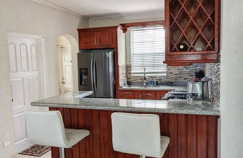 Callendar House | NEW! Tropical Haven in Oistinsnn