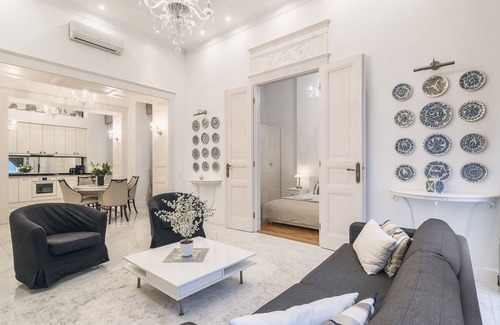 Terezvaros Apartment | New Ultra Luxurious Central 2 Bedroom apartment with AC by the Basilica