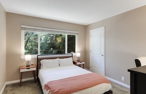 San Bruno Apartment | ❤️NEW! Ultra sleek 5 min to SFO, BART, Train