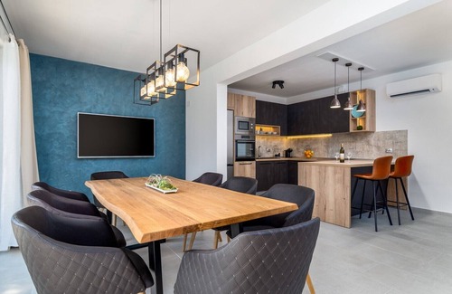 Gornje Sitno Villa | NEW! Villa Falcon House, 3-bedroom villa with heated 36 sqm pool, Jacuzzi, Finnish sauna