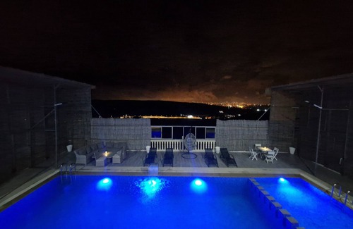 Al Bahraoyine House | New Villa - Large Private Swimming Pool - 6 Bedrooms, full mountain view.