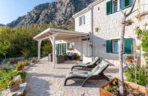 Jesenice Villa | New Villa OLE, stone house, sea view, jacuzzi