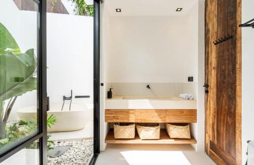 Kediri Villa | NEW! Villa Rawi - 3BR Villa in Kedungu