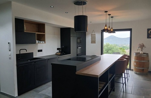 Sotta House | New villa T4 Sotta between land and sea