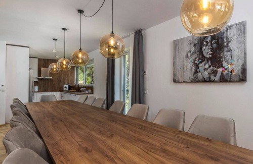 Moscenicka Draga Villa | NEW! Villa with 6 Bedrooms and Heated Pool